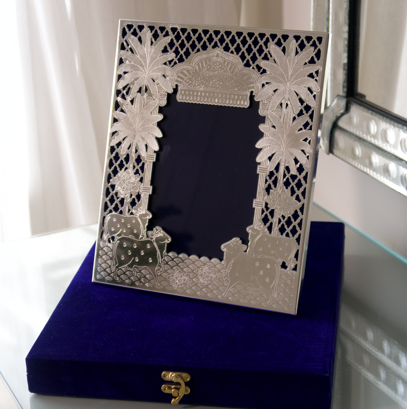 PHOTO FRAMES
