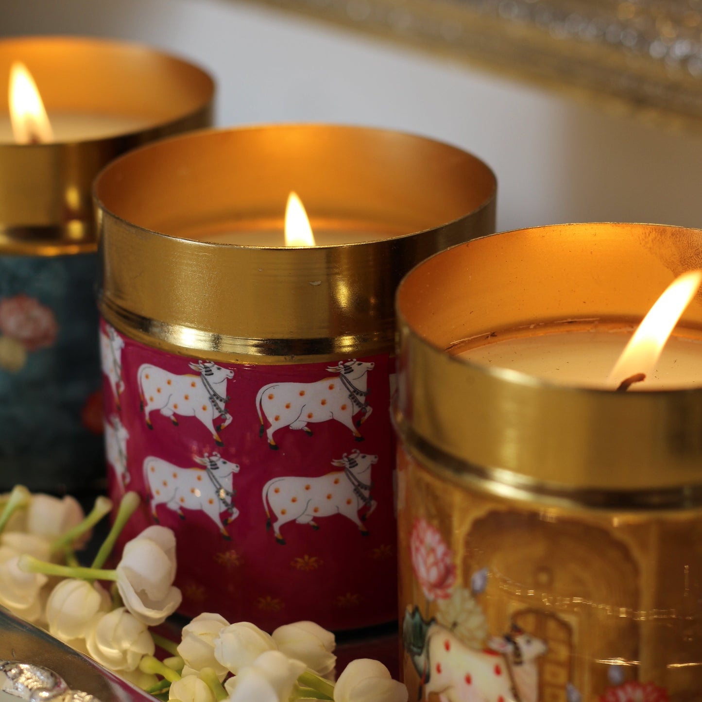 PICHWAI CANDLE TRIO