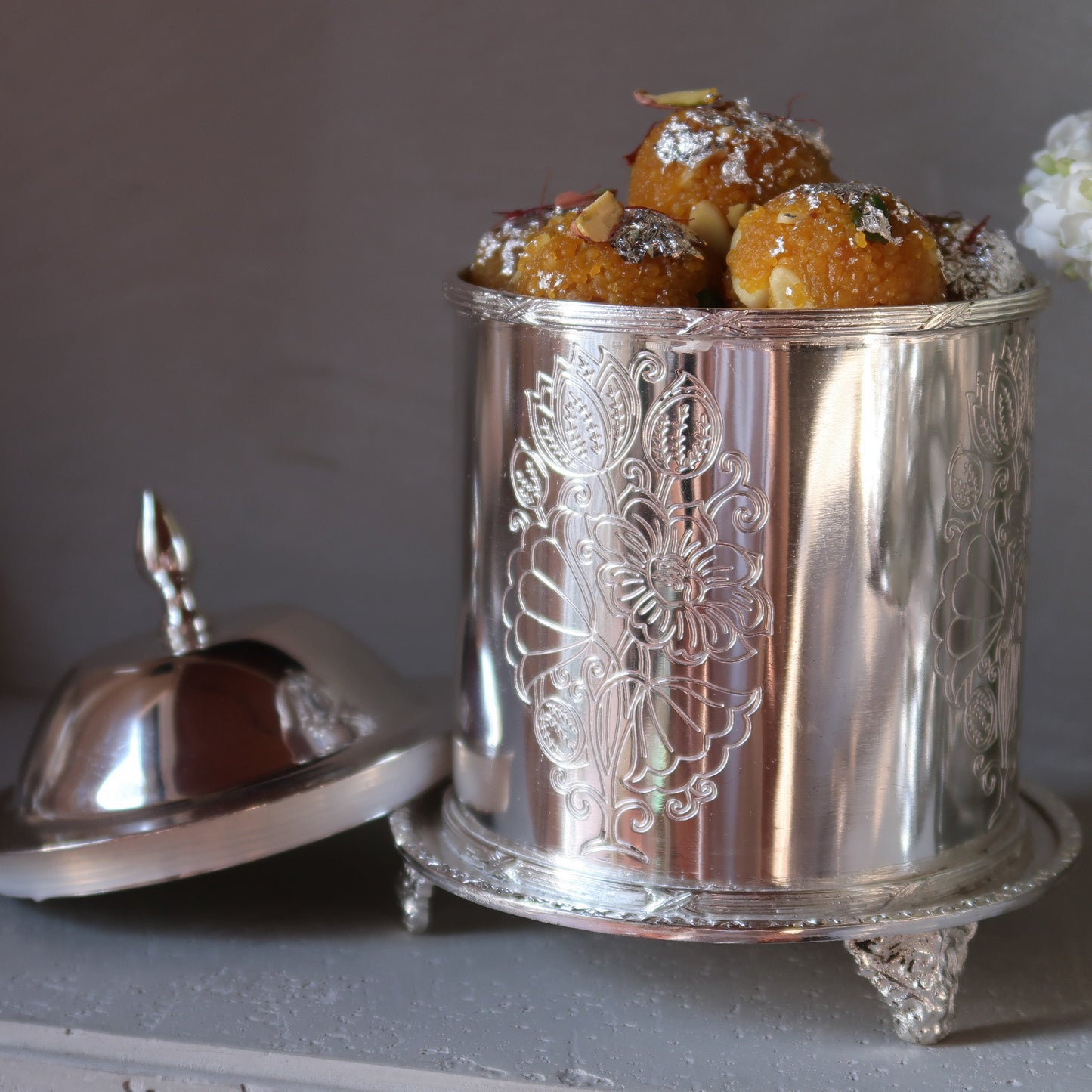 DRY FRUIT BOX (SILVER PLATED)