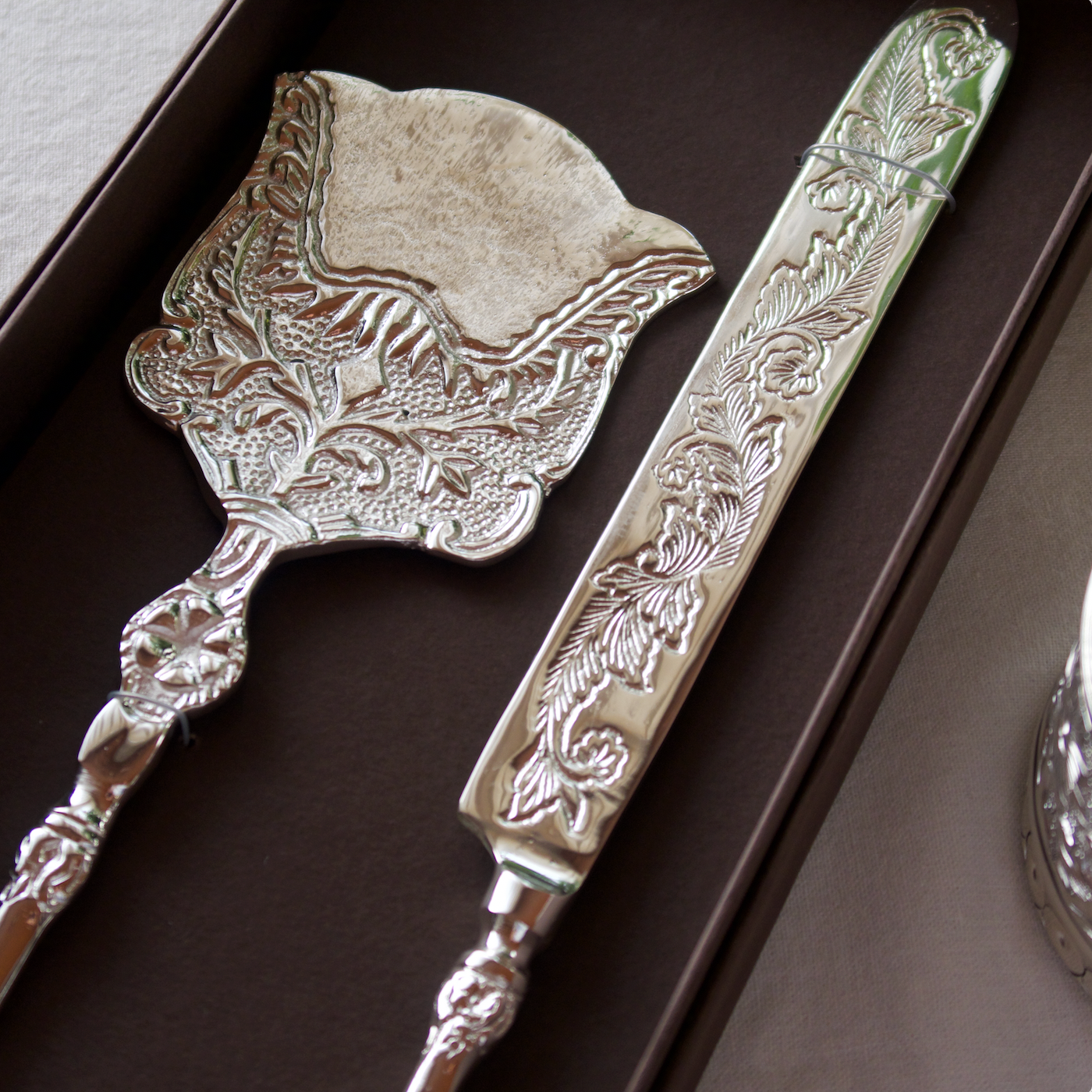 FILIGREE CAKE KNIFE SERVER (SILVER)