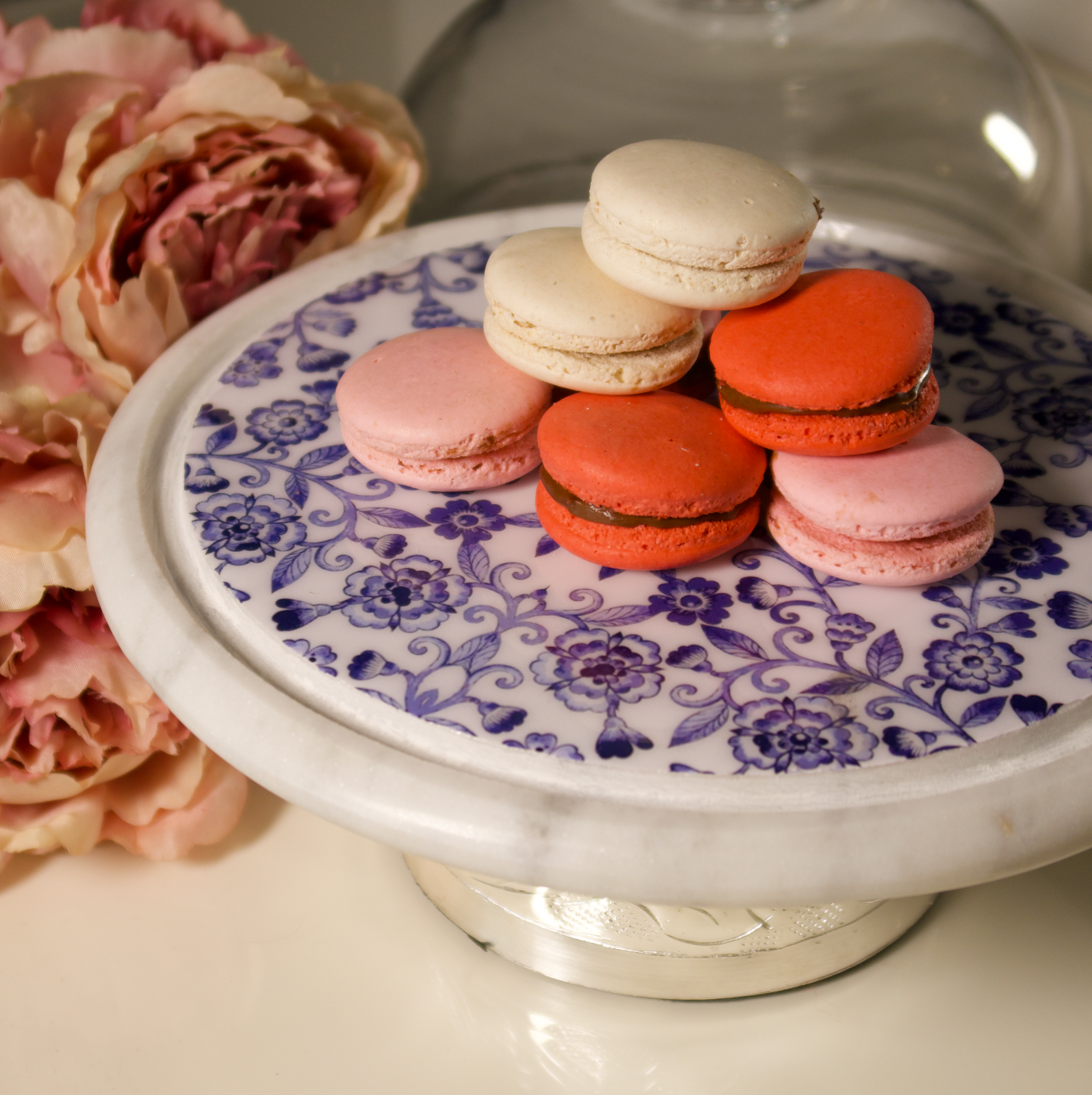 IVORY SUGAR CAKE STAND