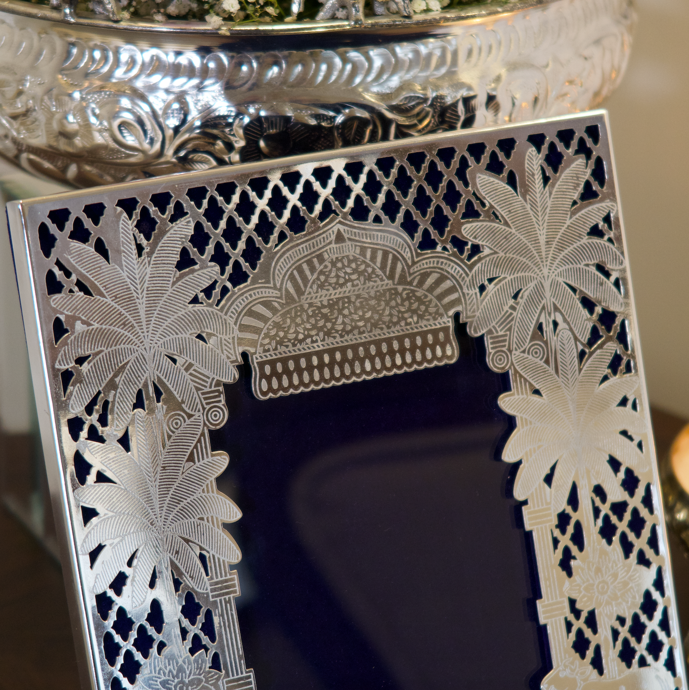 TAJ CUTWORK PHOTO FRAME
