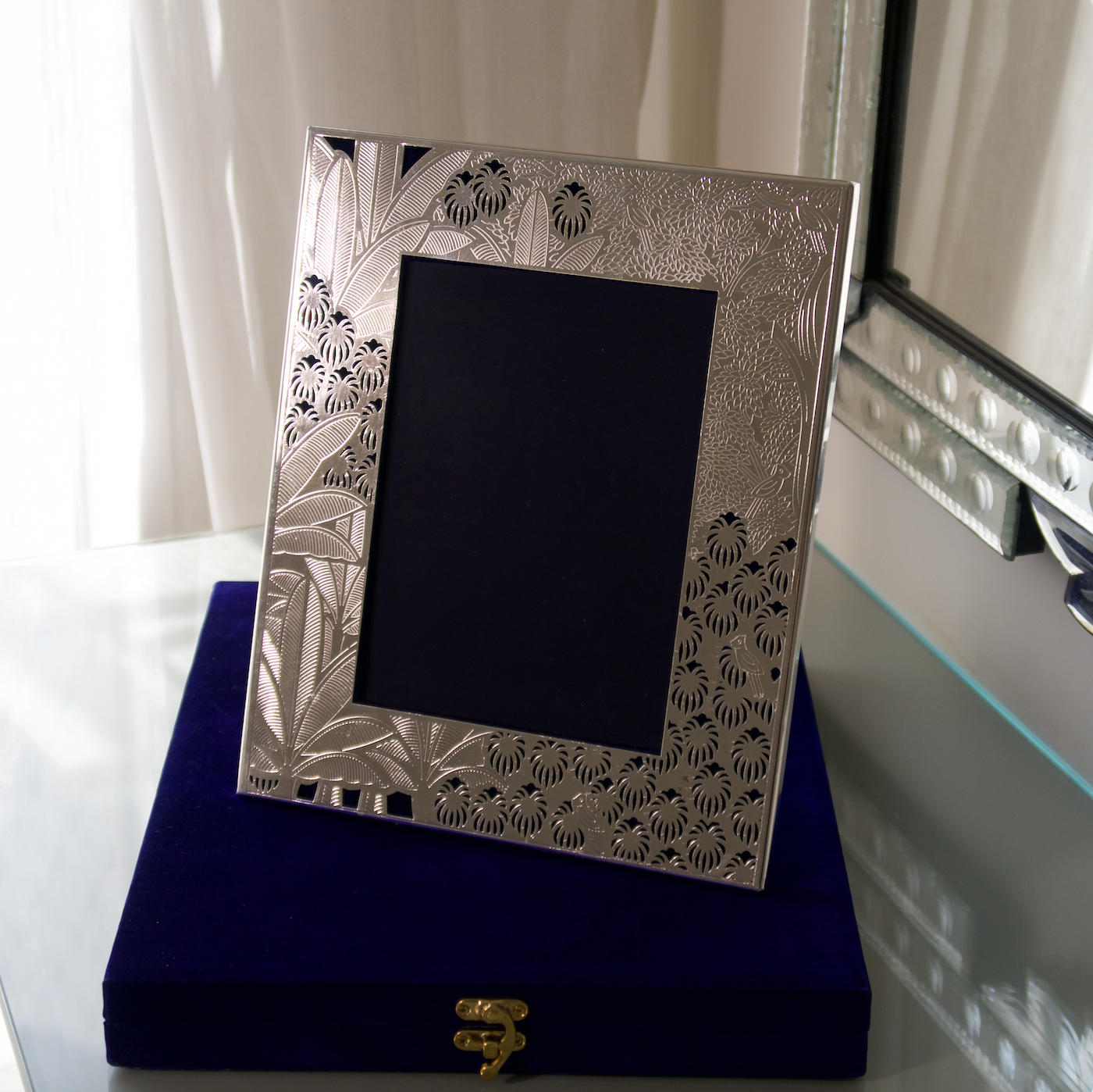 PALM TREES CUTWORK PHOTO FRAME