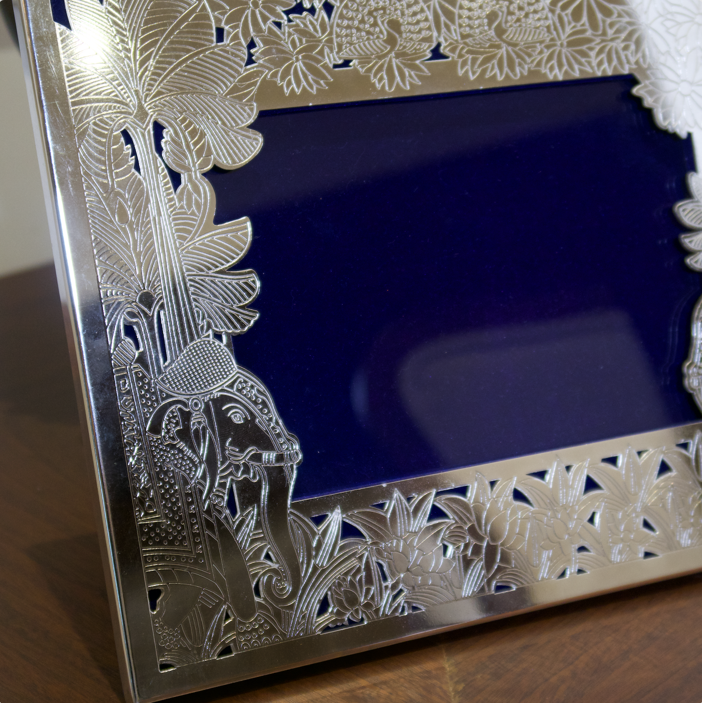 ELEPHANT CUTWORK PHOTO FRAME