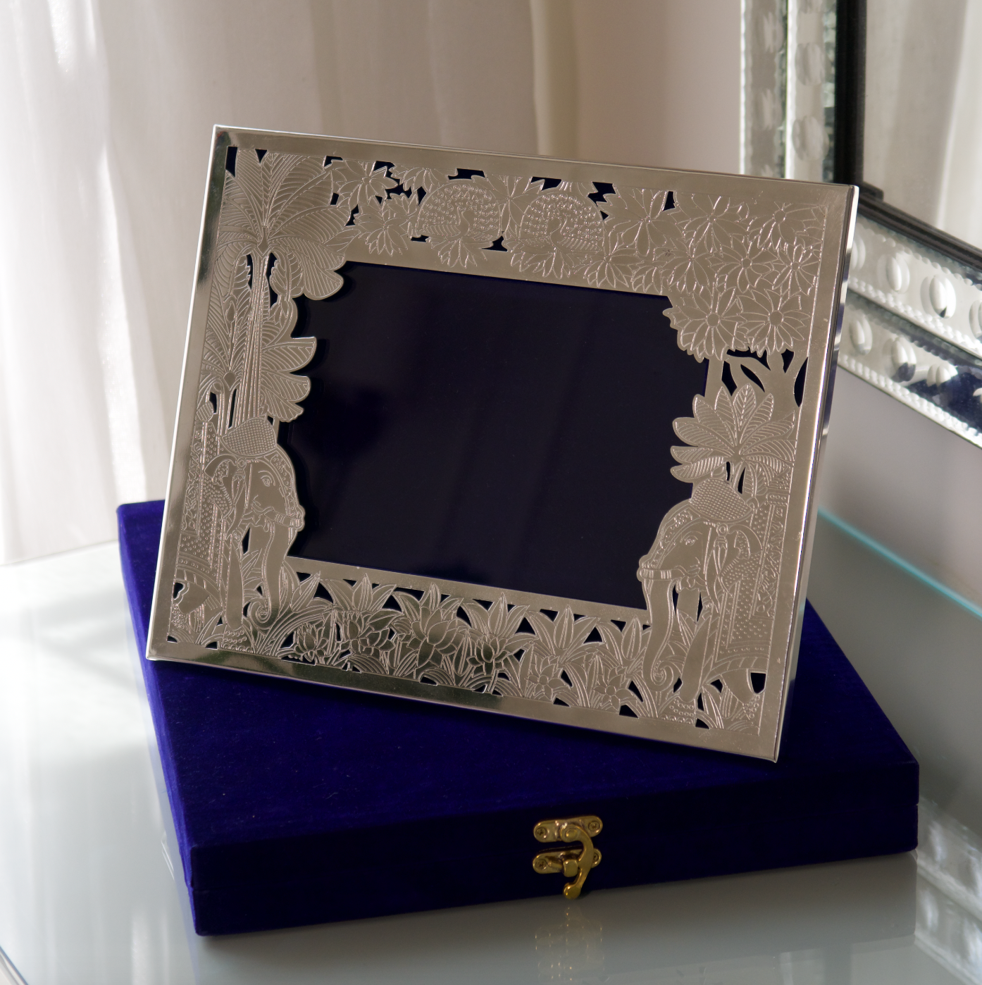 ELEPHANT CUTWORK PHOTO FRAME