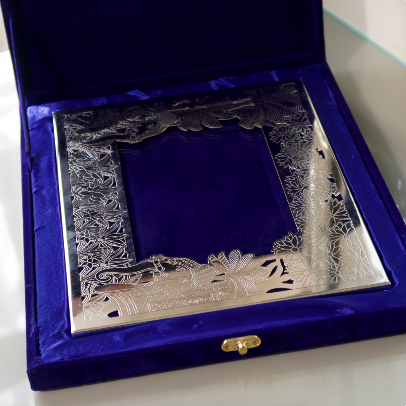 ELEPHANT CUTWORK PHOTO FRAME