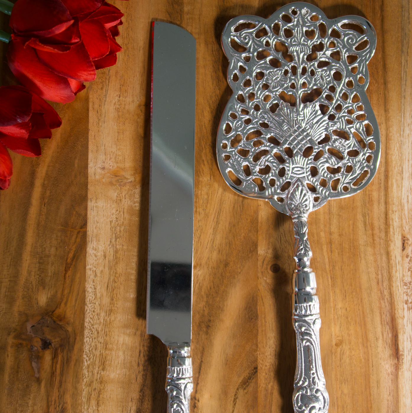 ROYAL CAKE SERVING SET