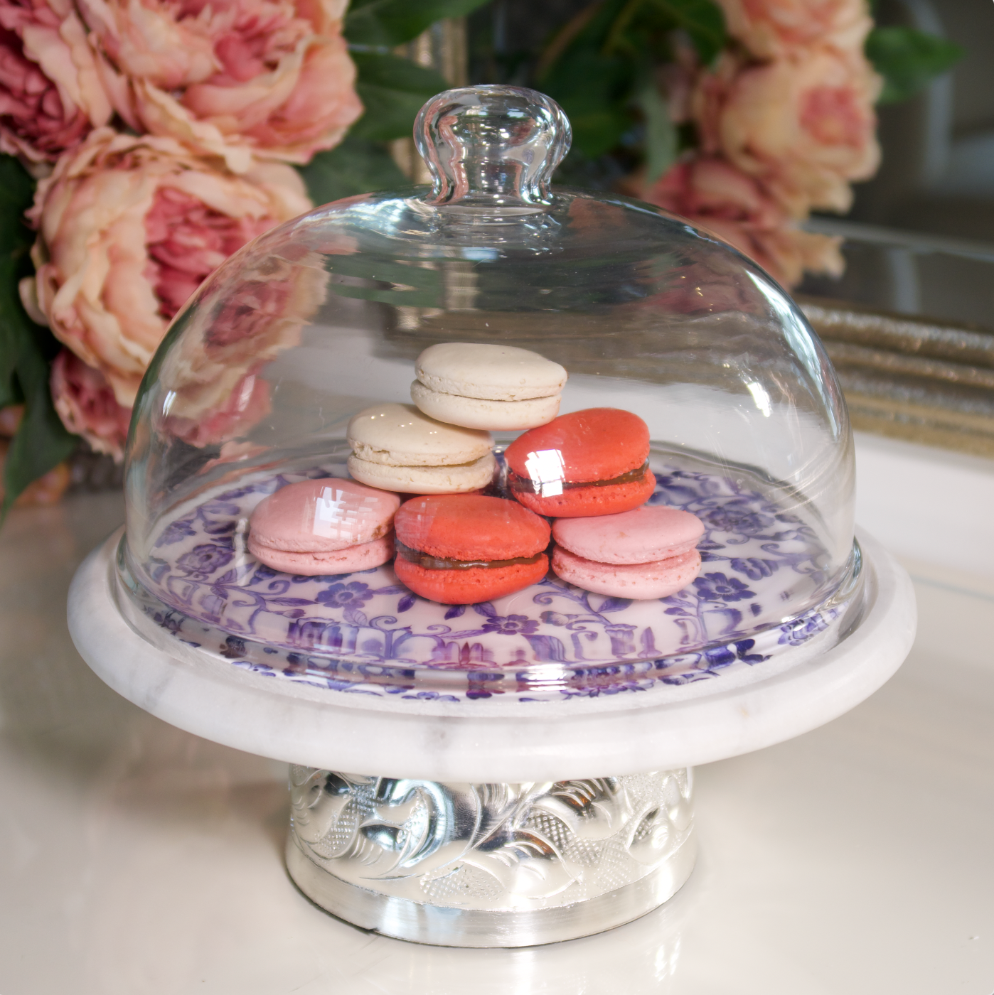 IVORY SUGAR CAKE STAND (WITH GLASS DOMB)