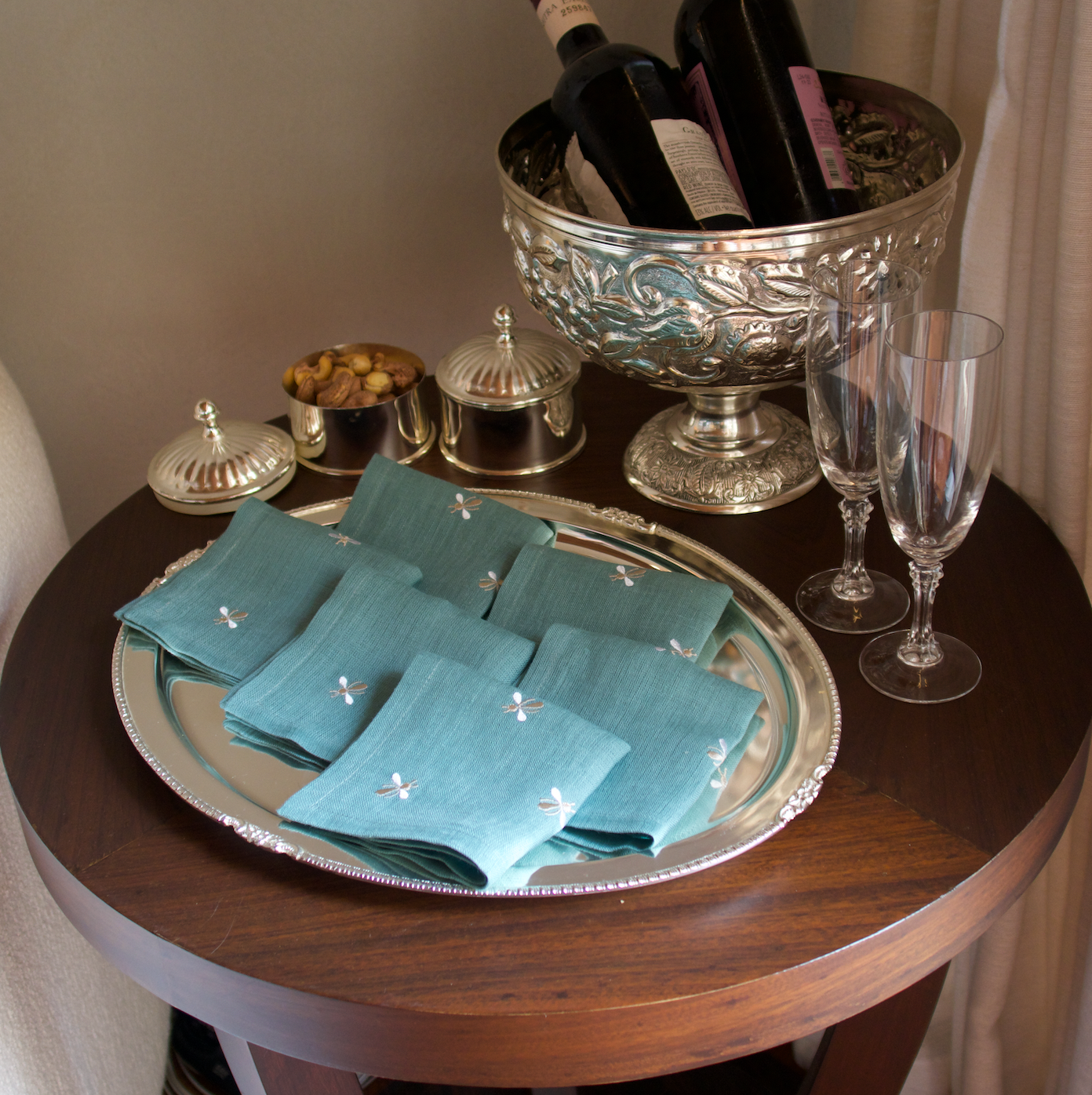 BUMBLE-BEE COCKTAIL NAPKINS (SET OF 6)