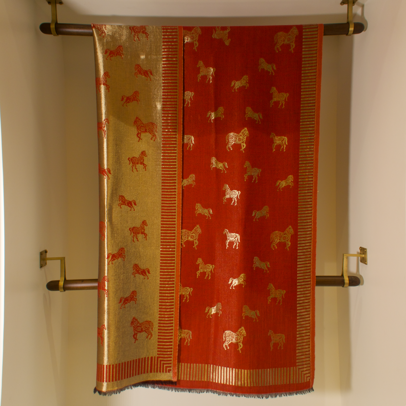 ROYAL RED HORSE ZARI REVERSIBLE SHAWL | WOOL