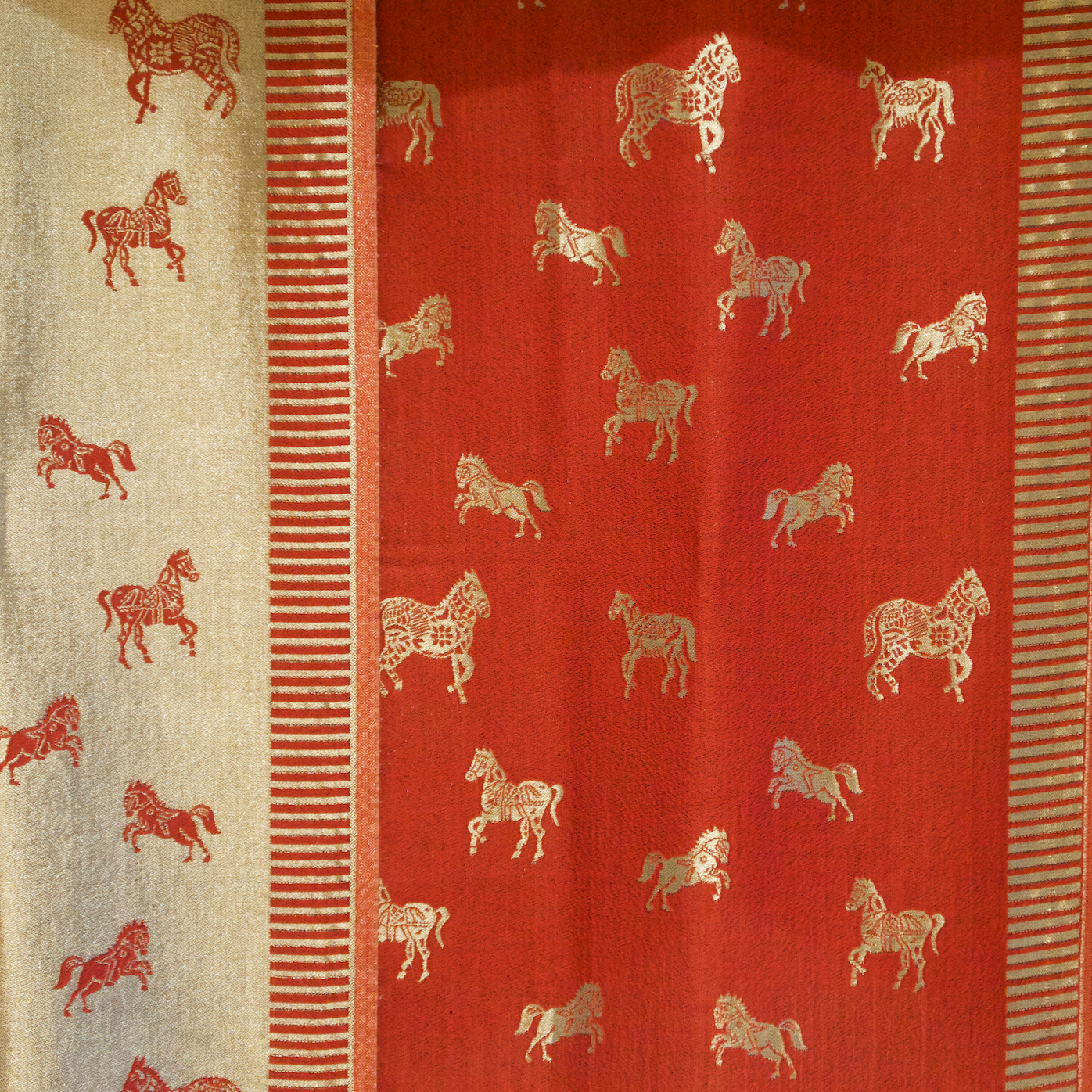 ROYAL RED HORSE ZARI REVERSIBLE SHAWL | WOOL