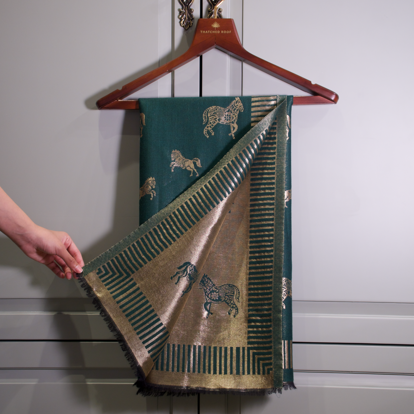 EMERALD GREEN HORSE ZARI REVERSIBLE SHAWL | WOOL