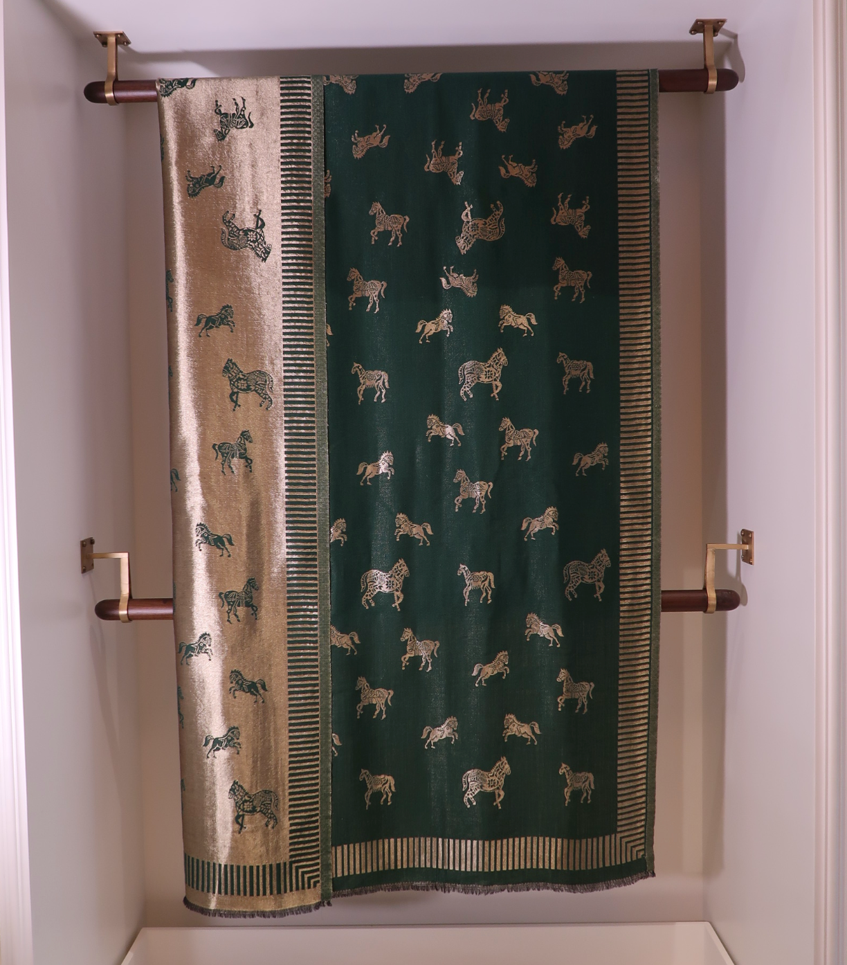 EMERALD GREEN HORSE ZARI REVERSIBLE SHAWL | WOOL