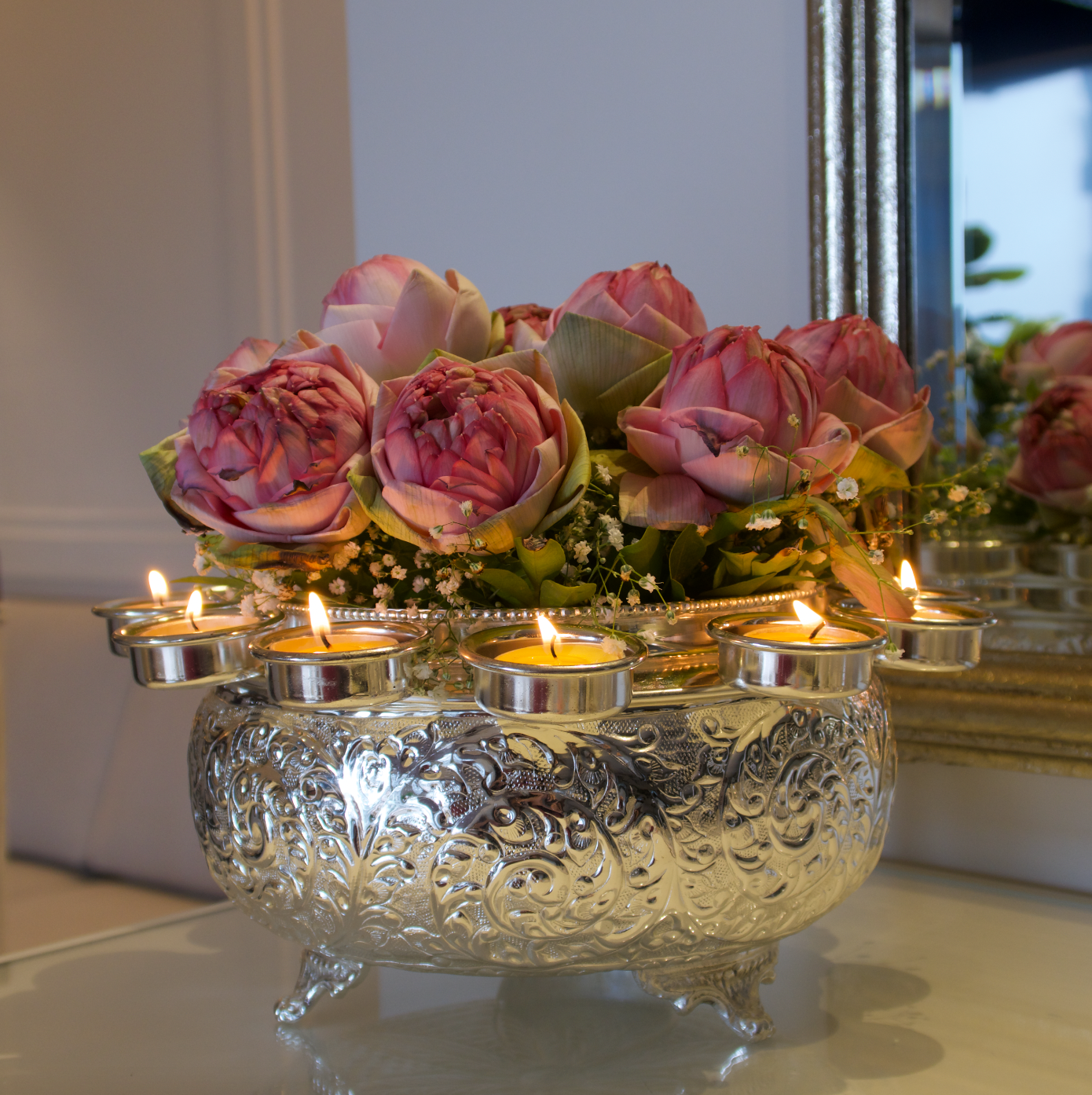 LIMITED EDITION: INAAYAT URLI WITH TEALIGHT HOLDERS (SILVER-PLATED)