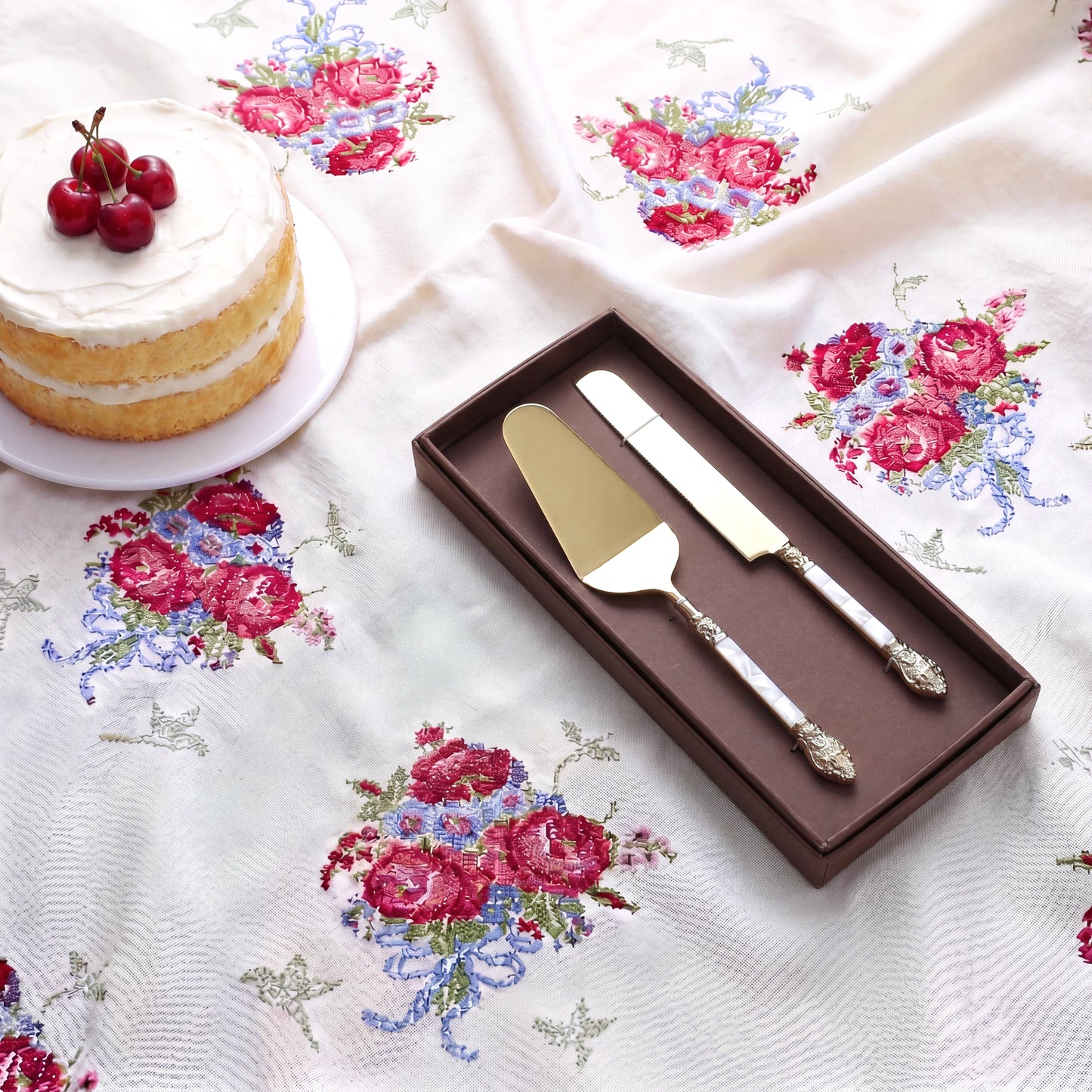 MOTHER OF PEARL CAKE-KNIFE SERVER
