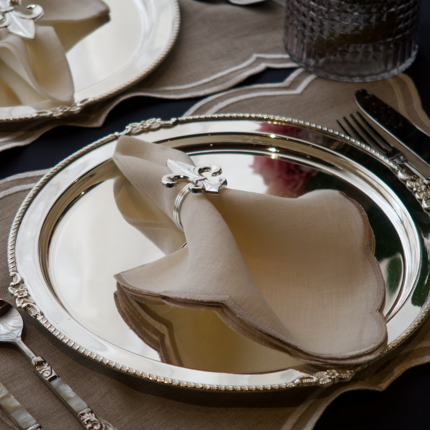 TABLE LINEN