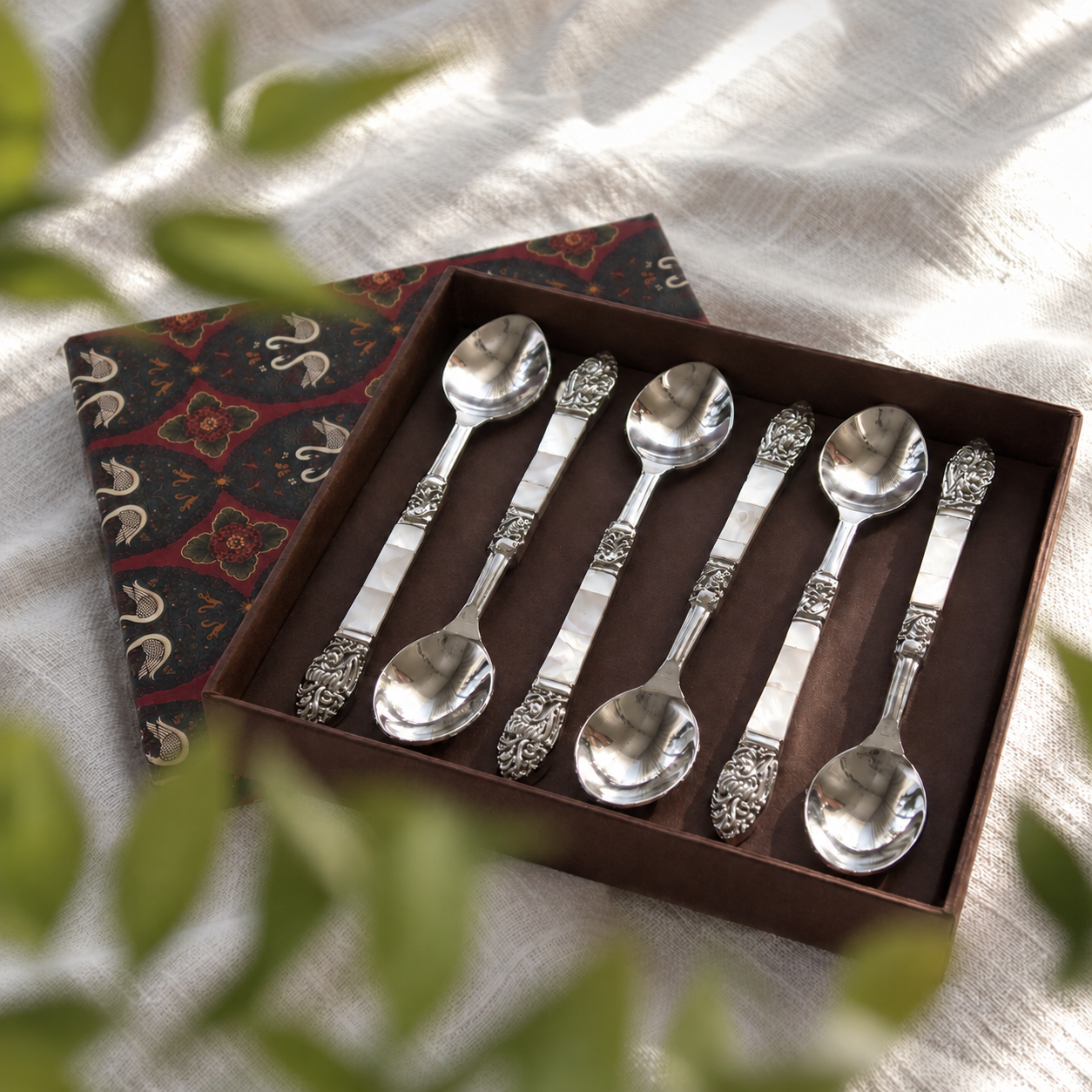 MOTHER OF PEARL DESSERT/COFFEE SPOONS (SET OF 6)