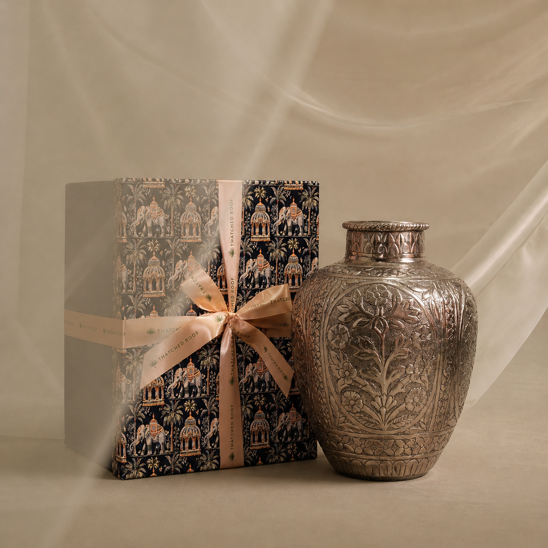 JAIPUR ROSE ANTIQUE VASE (PREORDER: SHIPS 15TH JULY)