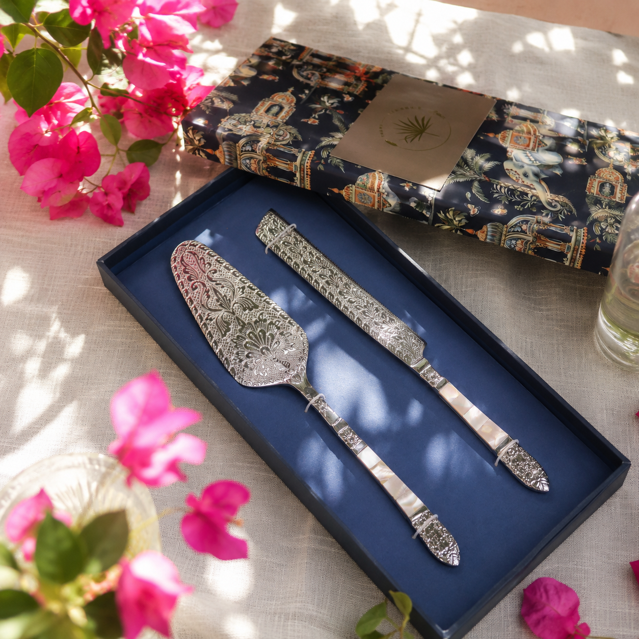 TAJ CAKE-KNIFE SERVER