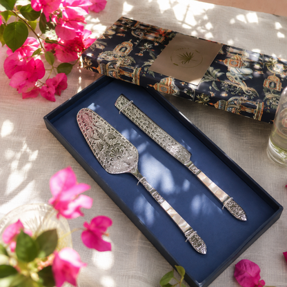 TAJ CAKE-KNIFE SERVER