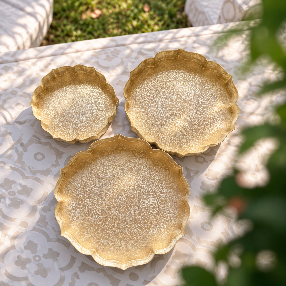 LOTUS TRAY (SET OF 3) (DISTRESSED)