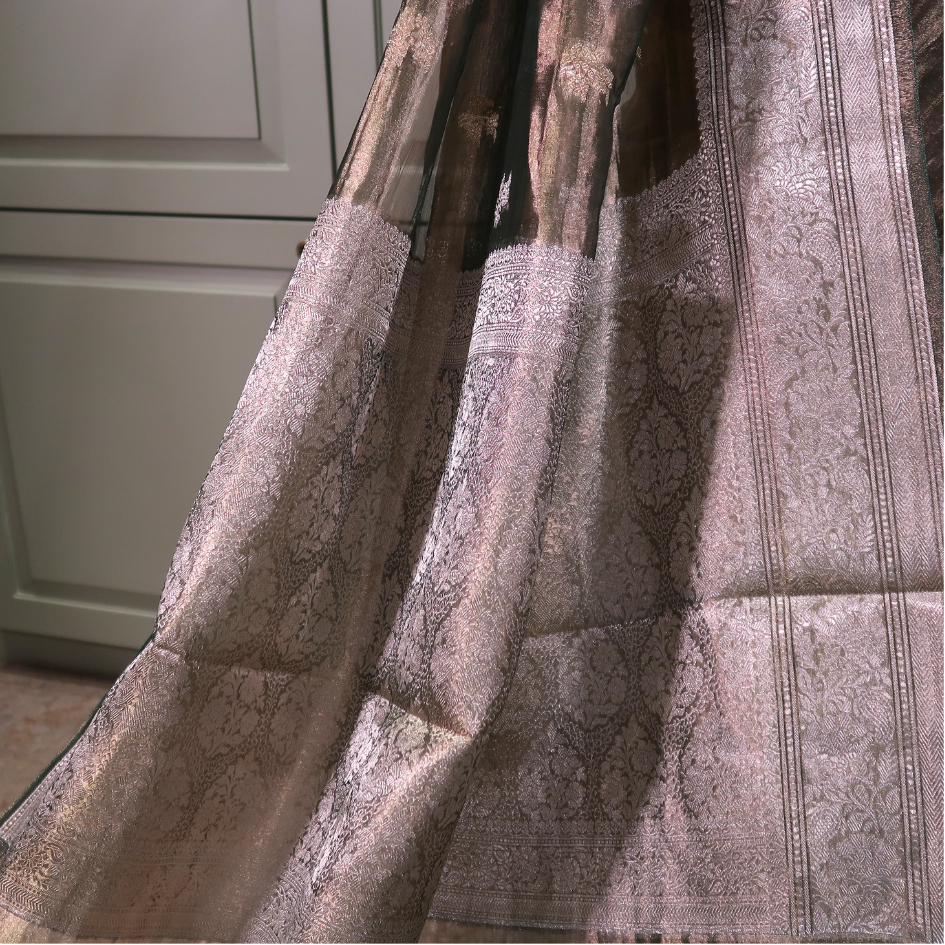 DUSTY GREEN CRUSHED-TISSUE SAREE