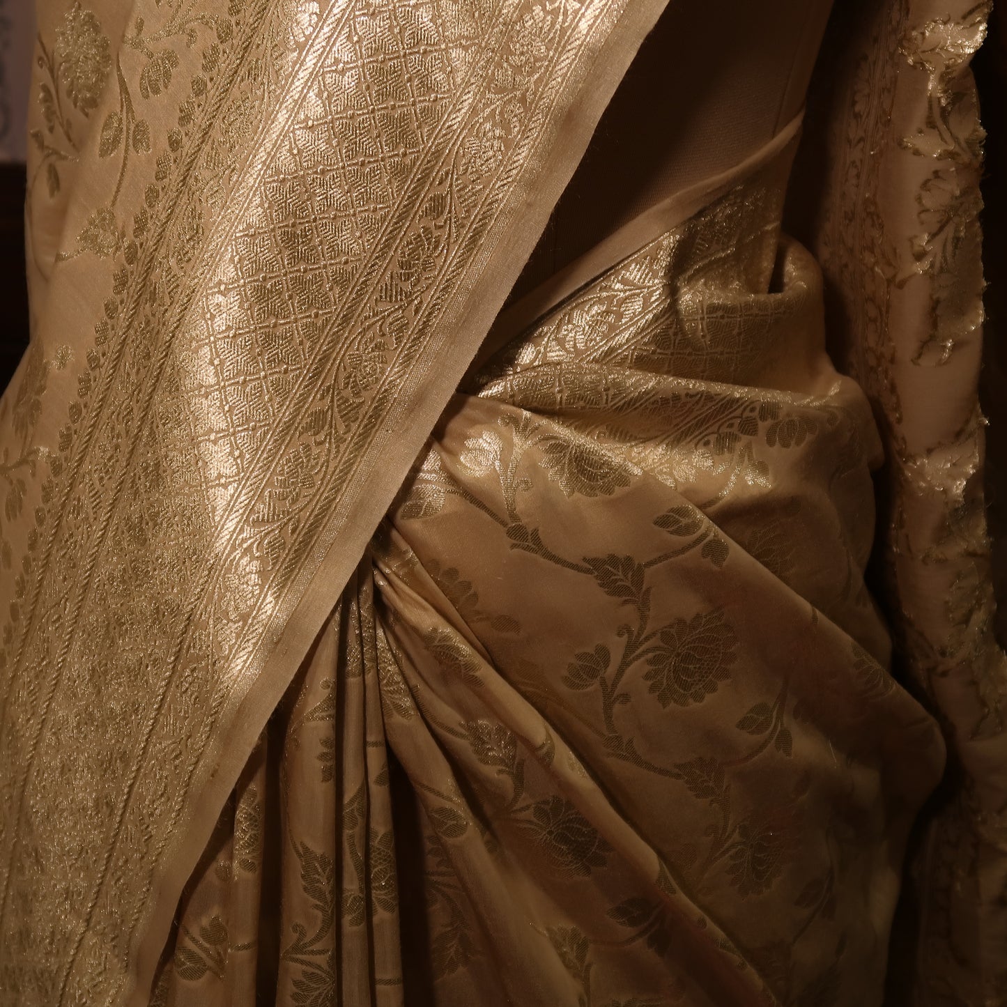 SOFT-BEIGE BANARASI PURE MOONGA SILK SAREE