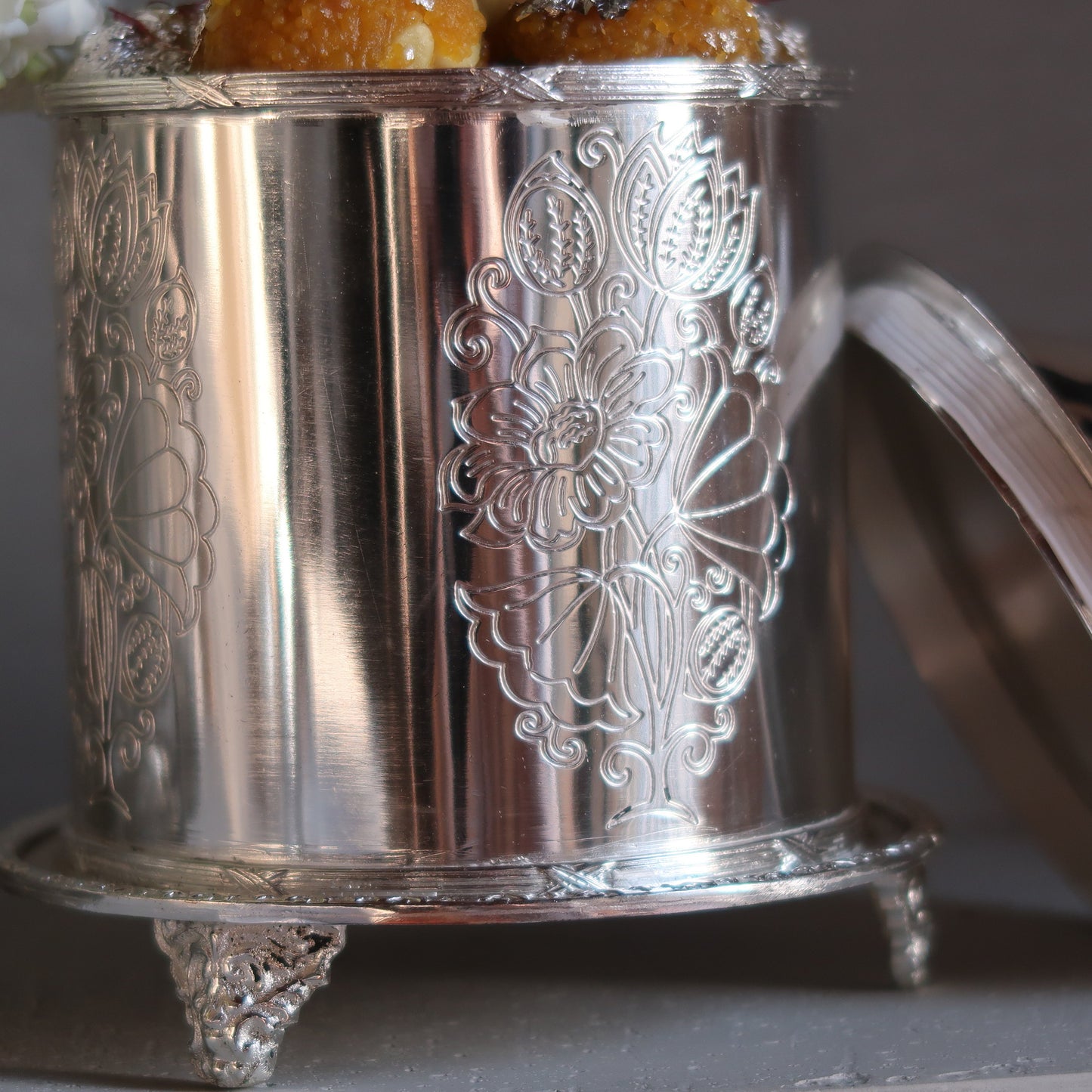 DRY FRUIT BOX (SILVER PLATED)
