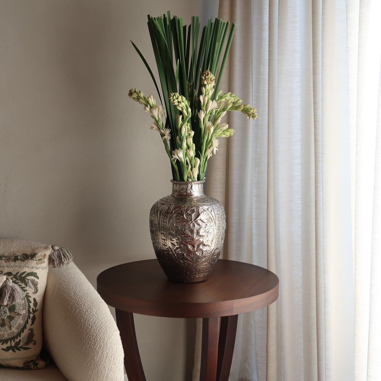 JAIPUR ROSE ANTIQUE VASE (PREORDER: SHIPS 15TH JULY)