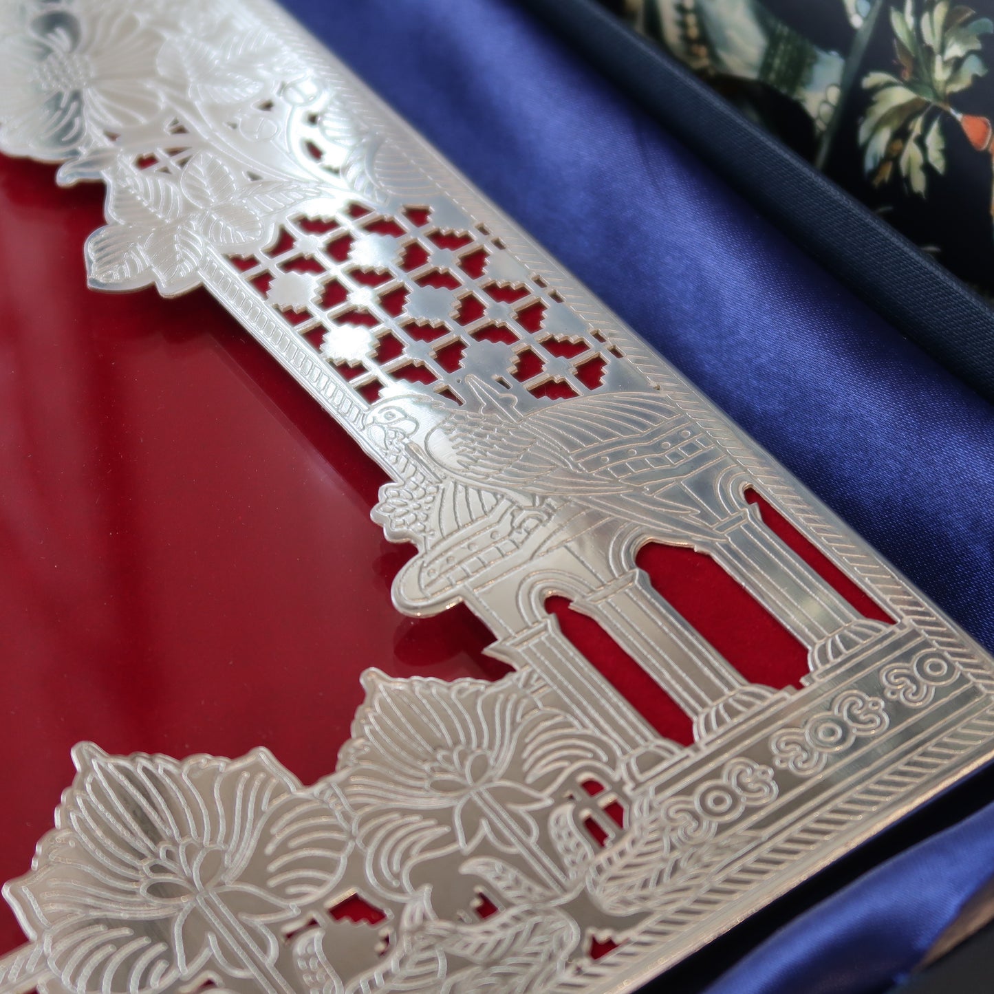 SHEESH MAHAL CUTWORK PHOTO FRAME