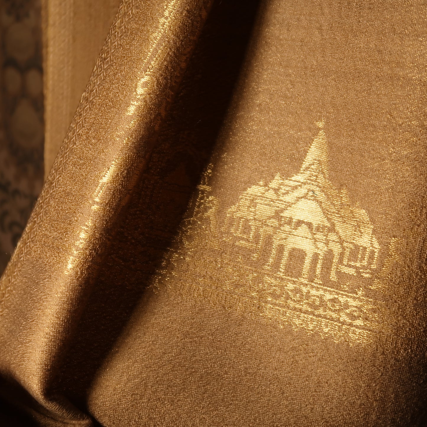 LIQUID GOLD: RAM MANDIR SHAWL (BEIGE)