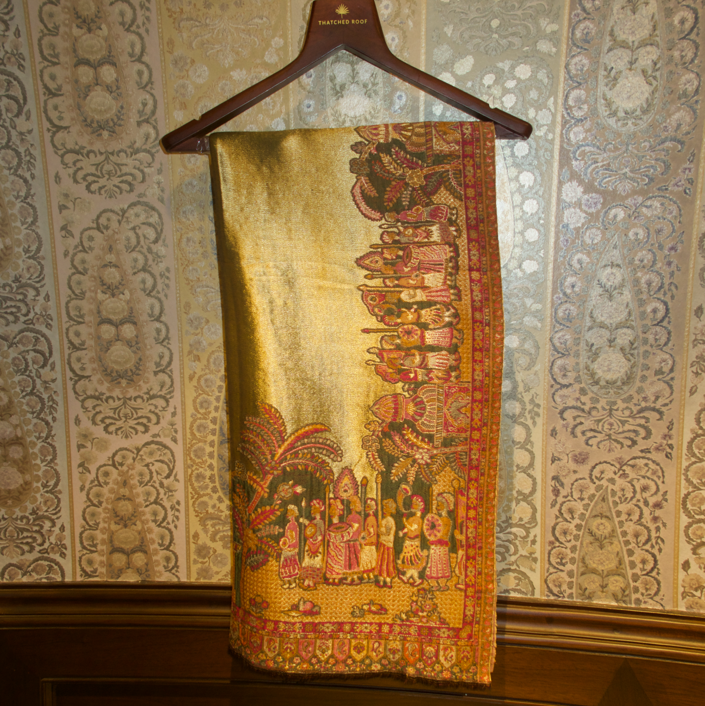 LIQUID GOLD: SHEESH MAHAL SHAWL (GREEN)