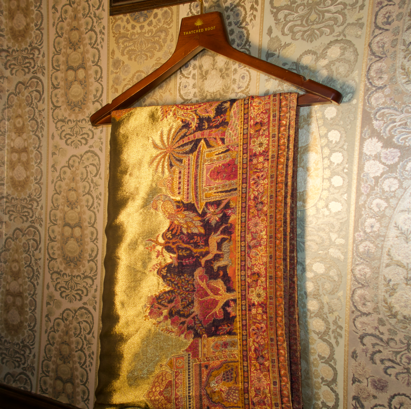 LIQUID GOLD: NAZAQAT SHAWL (NAVY BLUE)