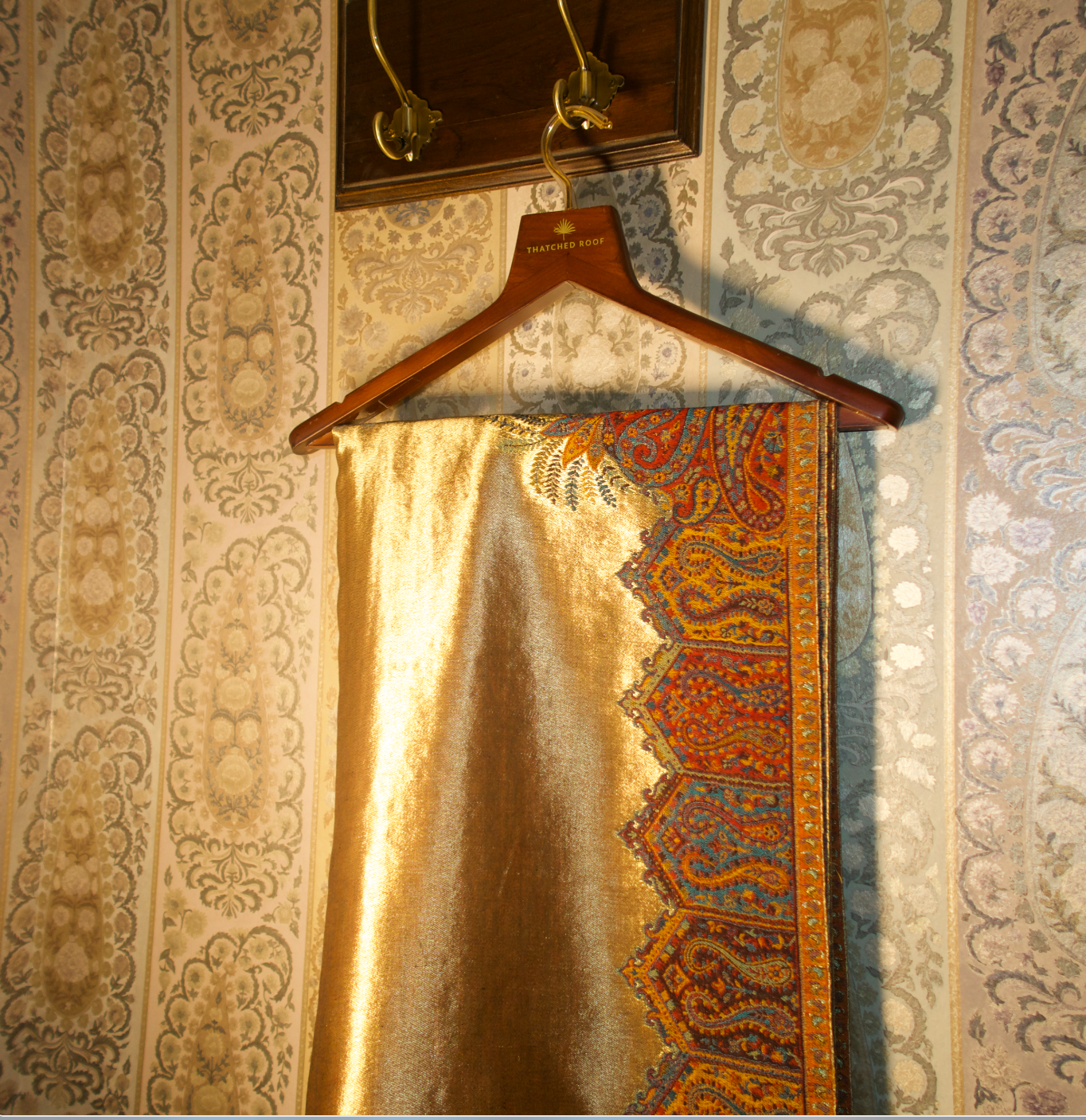 LIQUID GOLD: MEHR SHAWL (ROYAL RED)