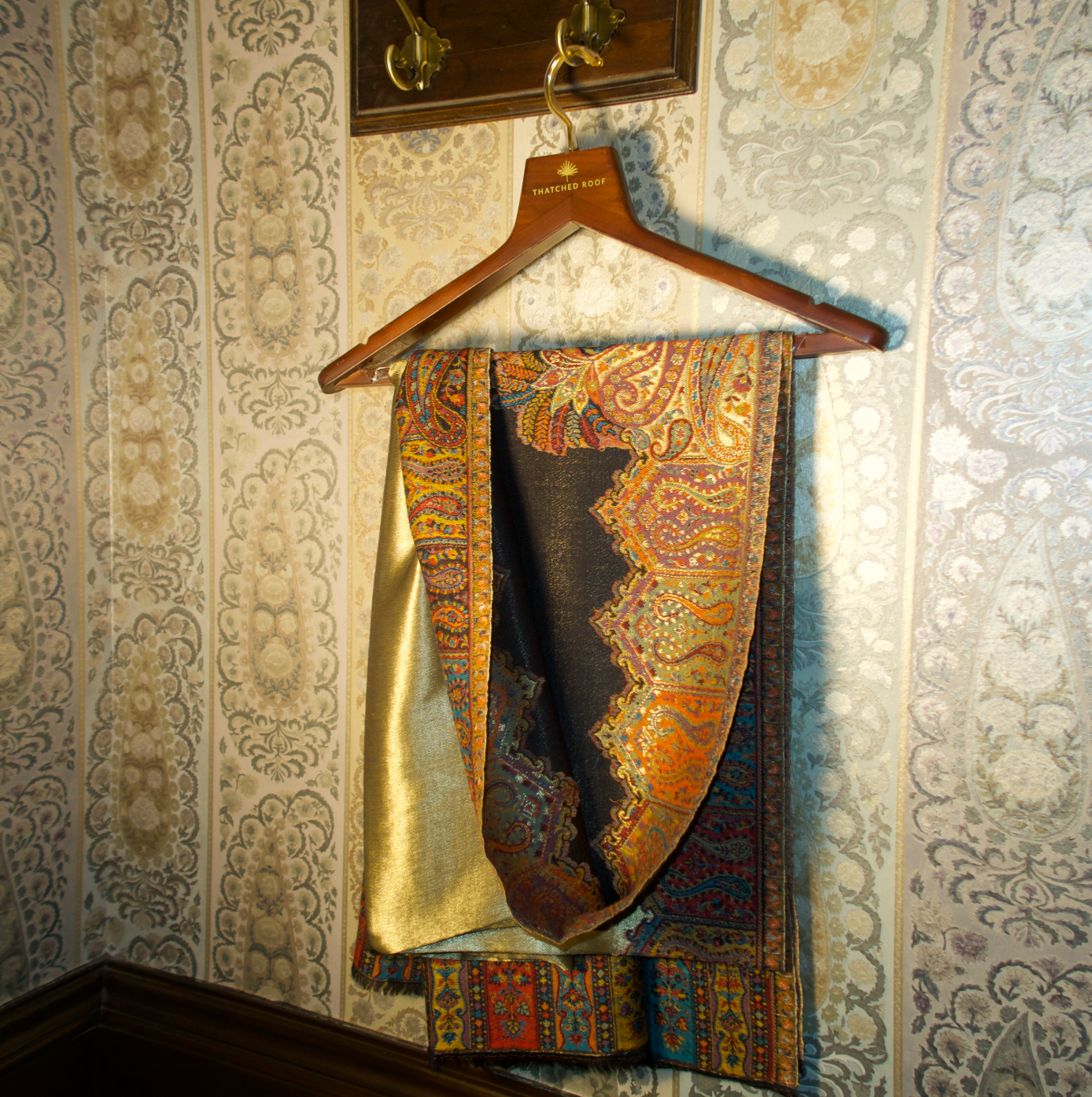 LIQUID GOLD: MEHR SHAWL (BLACK)