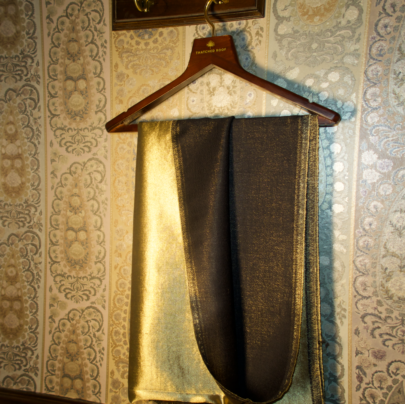 LIQUID GOLD: PERSIA SHAWL (BLACK)