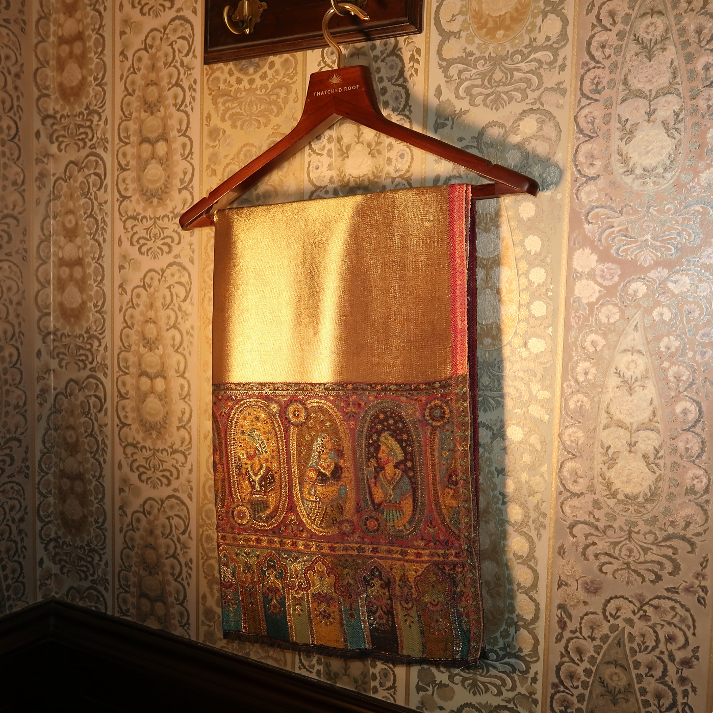 LIQUID GOLD: PERSIA SHAWL (RANI PINK)