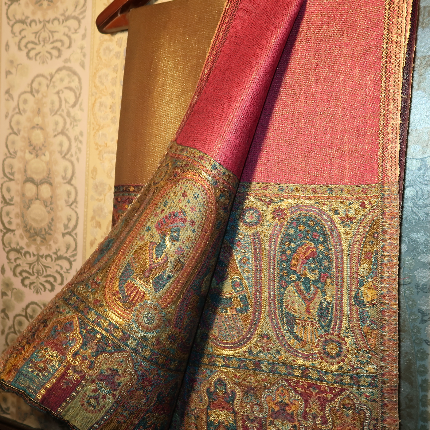 LIQUID GOLD: PERSIA SHAWL (RANI PINK)