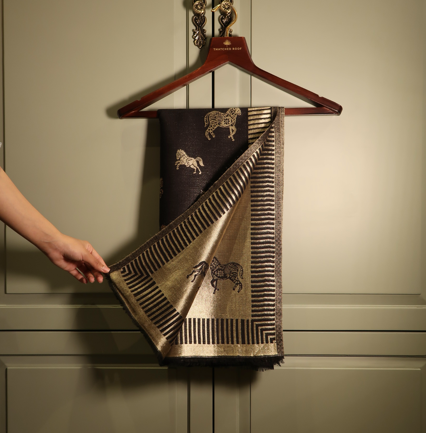 BLACK HORSE ZARI REVERSIBLE SHAWL | WOOL