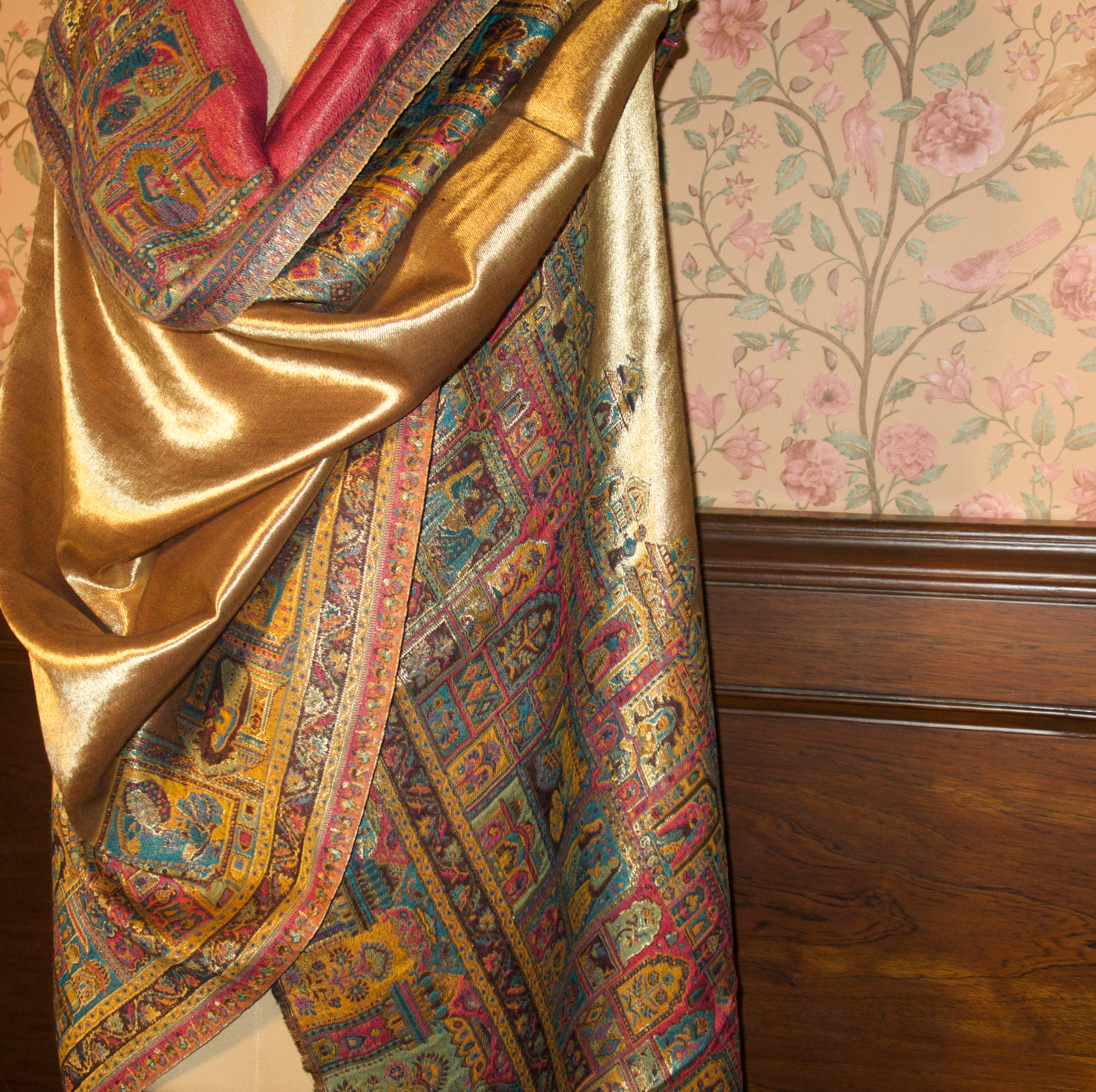 LIQUID GOLD: BANARAS GHAT SHAWL (RANI PINK)