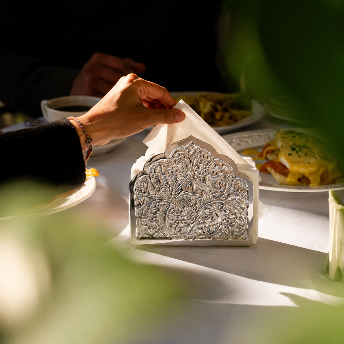 COCKTAIL SILVER TISSUE HOLDER