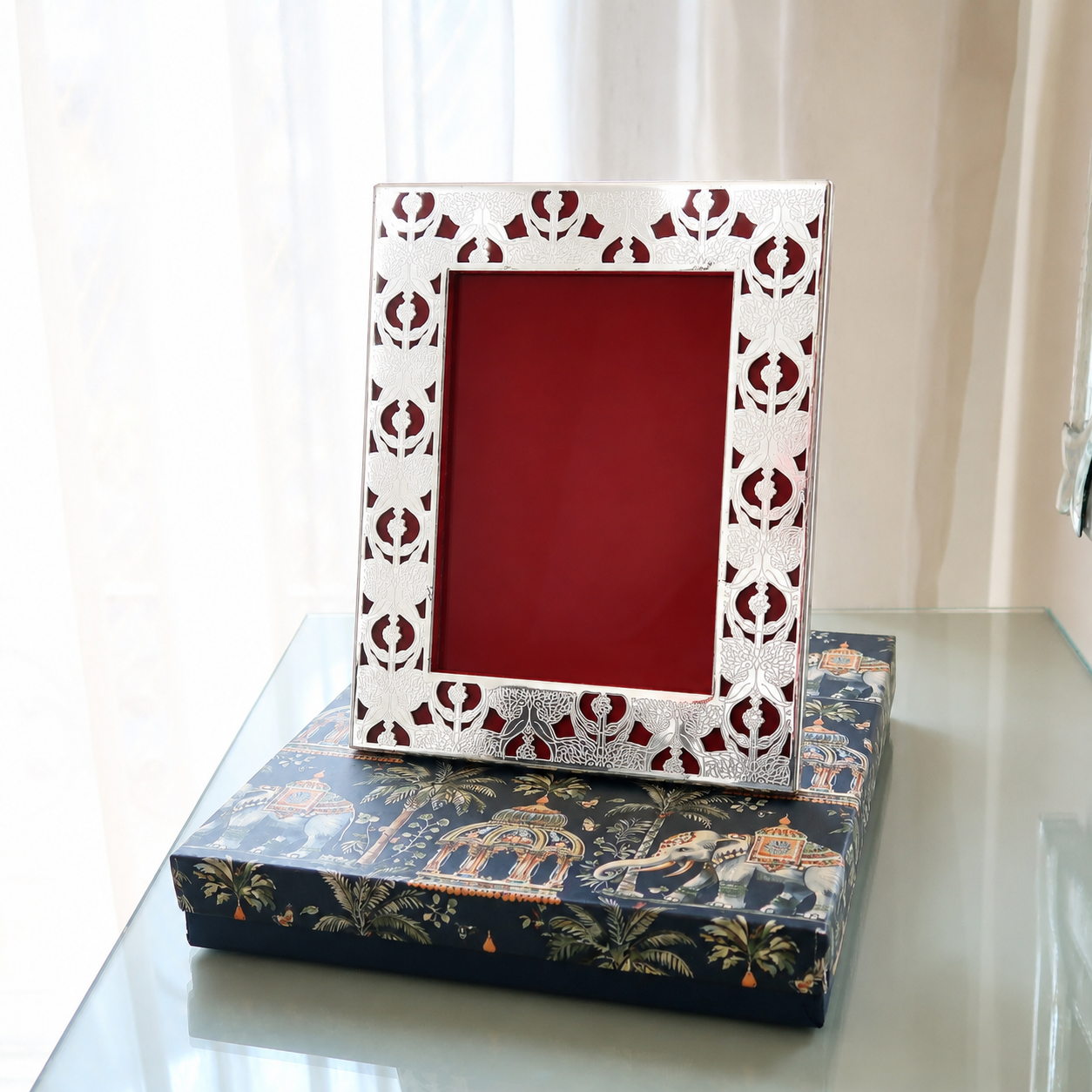 INAYA CUTWORK PHOTO FRAME