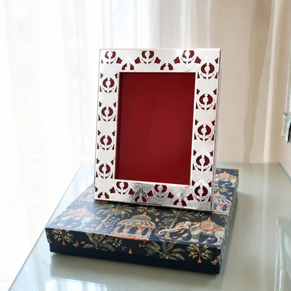 INAYA CUTWORK PHOTO FRAME