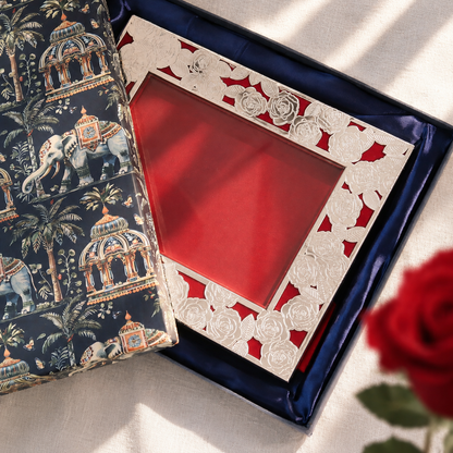 ROSEBAGH CUTWORK PHOTO FRAME